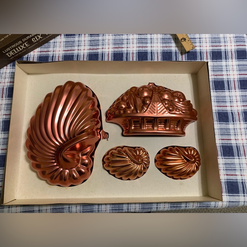 Vintage Molds 6 Piece Coppertone Dessert  original box, Aluminum, Baking, Salad - Picture 8 of 10